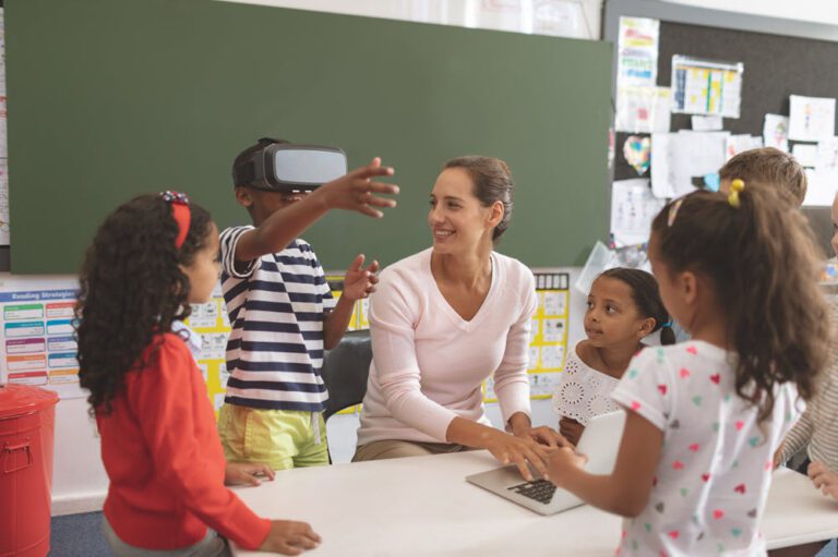 VR Lesson with Teacher and Elementary Students